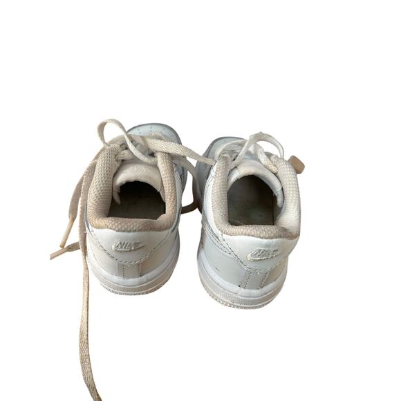 Nike Force 1 LE Triple White Lace Up Sneakers Toddler Size 4C - Picture 3 of 6
